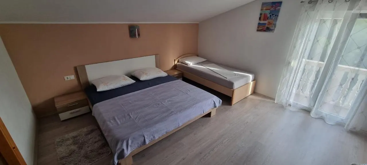 公寓 Apartmani Italo 比奥格勒·纳·莫鲁