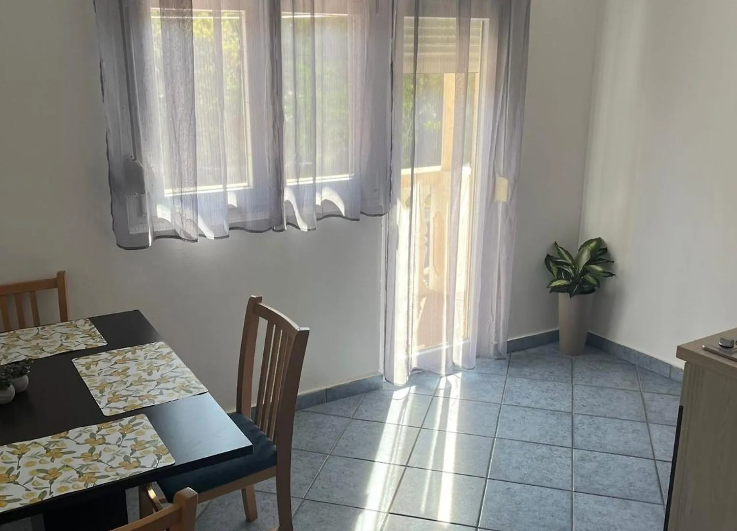 公寓 Apartmani Italo 比奥格勒·纳·莫鲁 克罗地亚